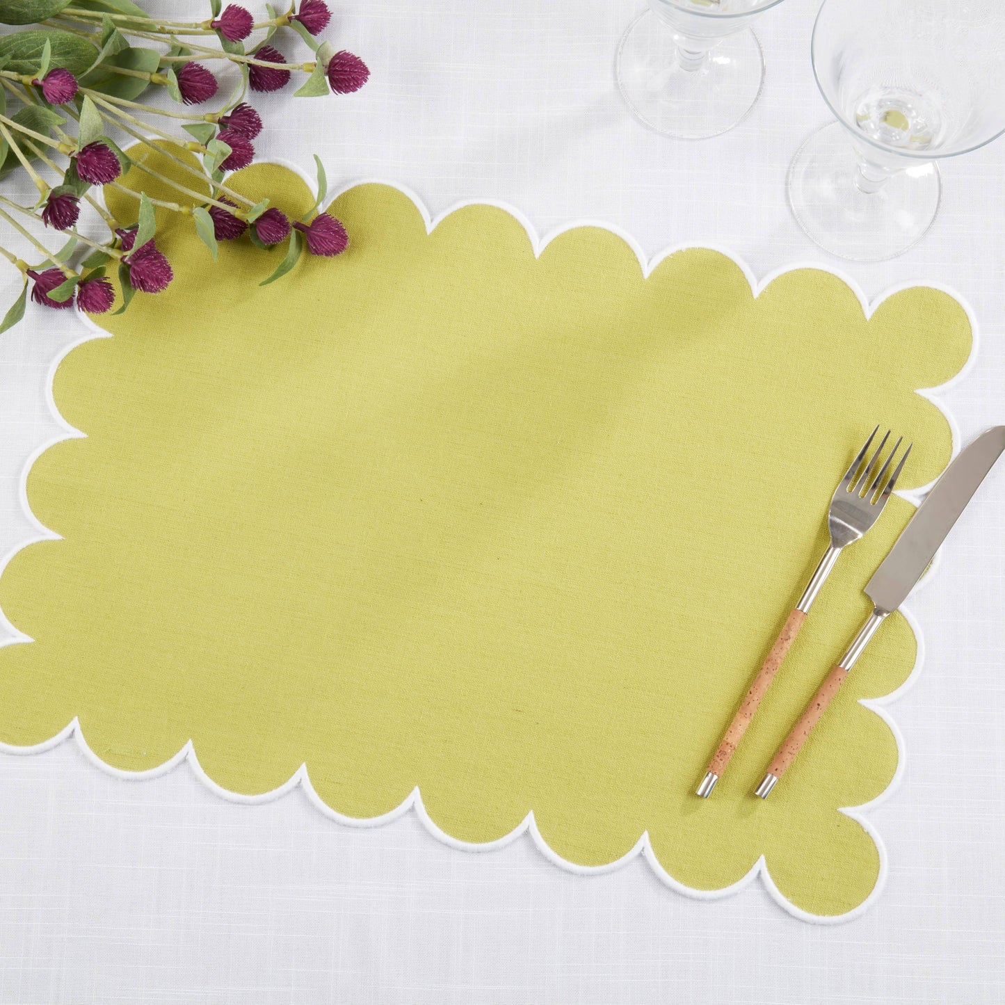 Cotton Scalloped Placemat