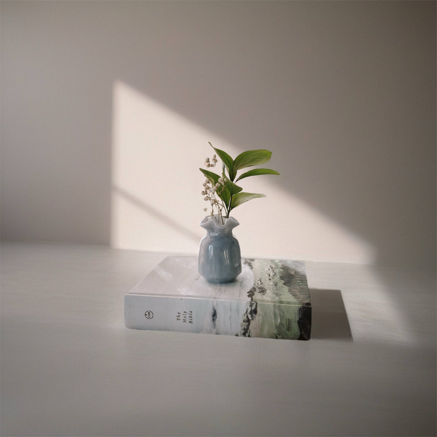 Zara Sculptural Mini Stem, Bud Vase, Organic Vase Home Decor