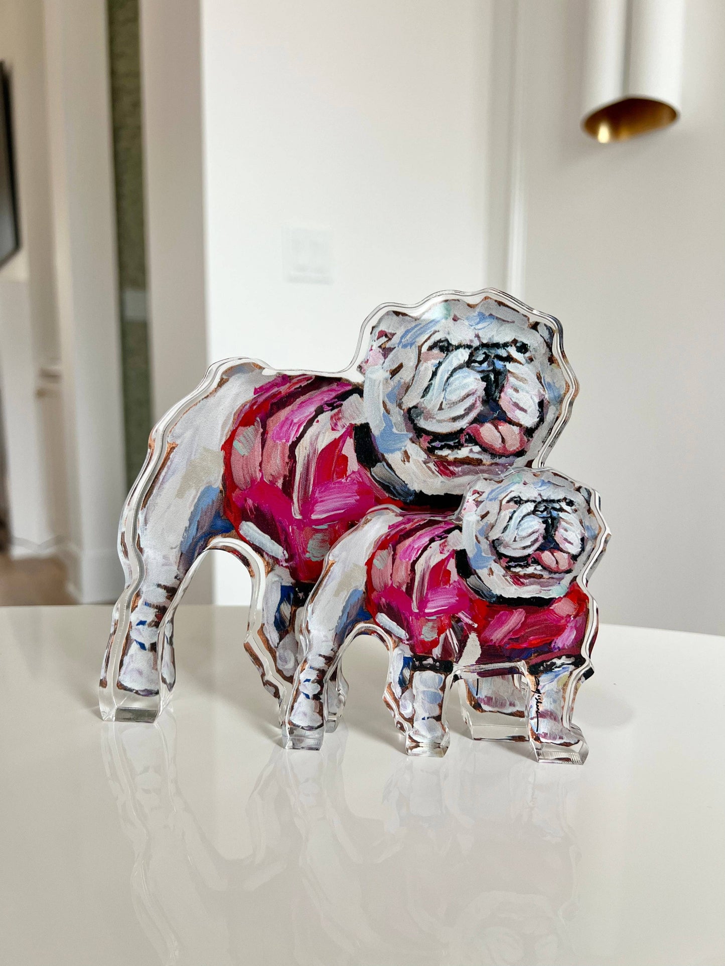 "Bulldog Red Shirt" acrylic WHOLESALE