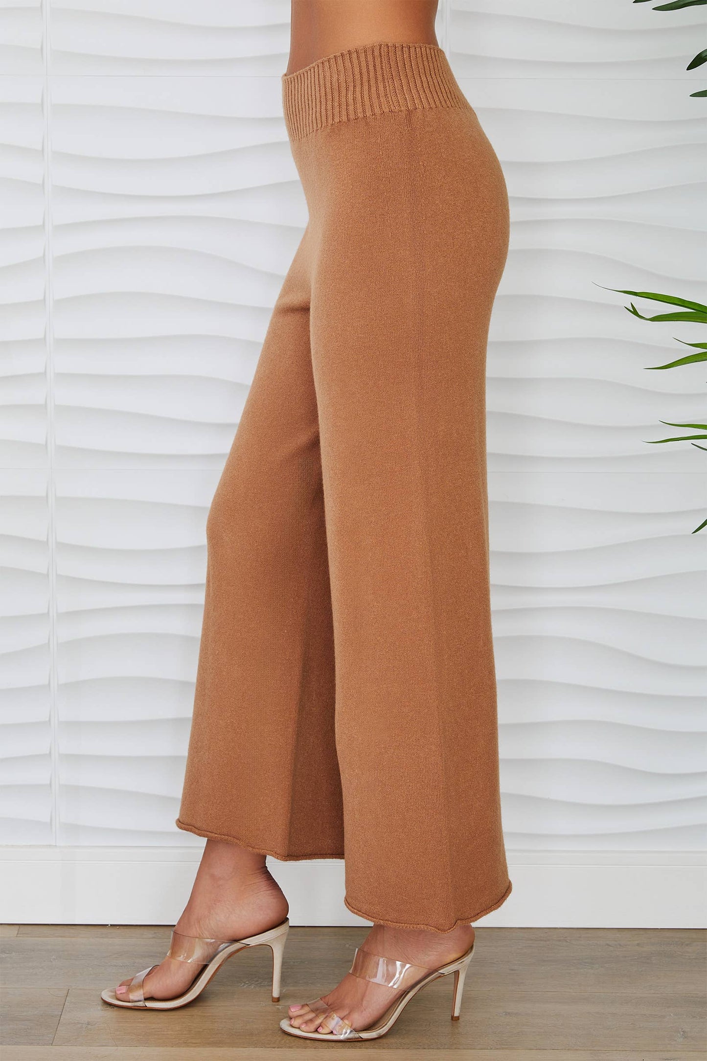 COZY KNIT CROPPED WIDE LEG PANT (330201/27736)