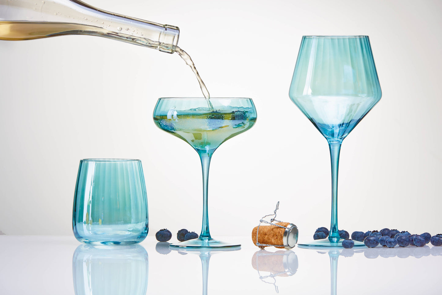 Chelsea Iridescent Optic Wine Glass Aqua