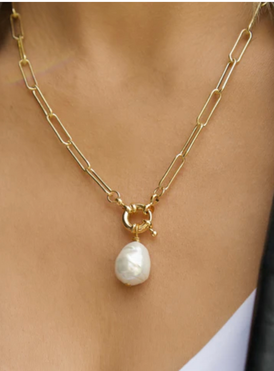 Shell Out Necklace